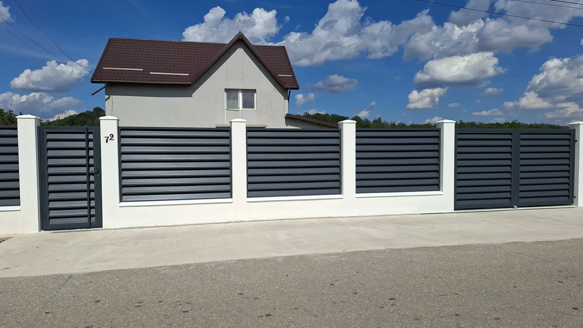 X174 – gard metalic tip jaluzea montat – 1